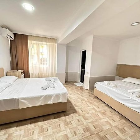 Femi Ji Otel Batum Dış mekan fotoğraf