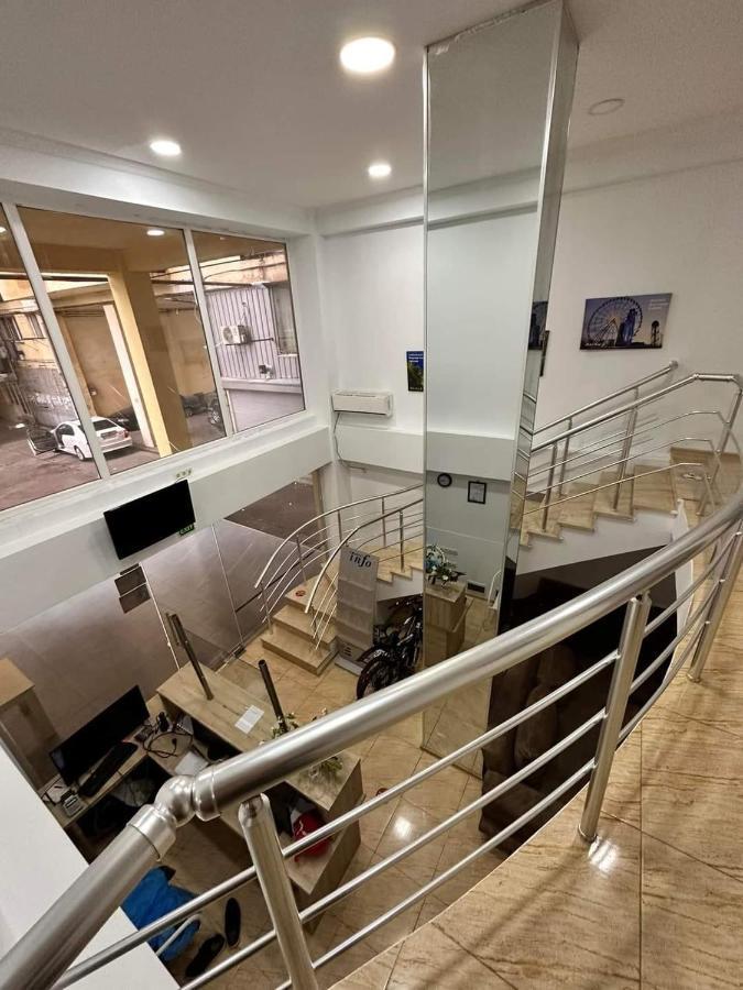 Femi Ji Otel Batum Dış mekan fotoğraf